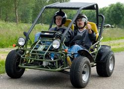 Bedrijfsuitje Friesland: sandbuggy rijden