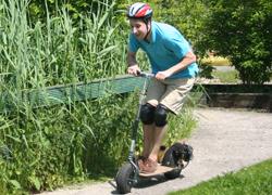 Estafette race op de motorped